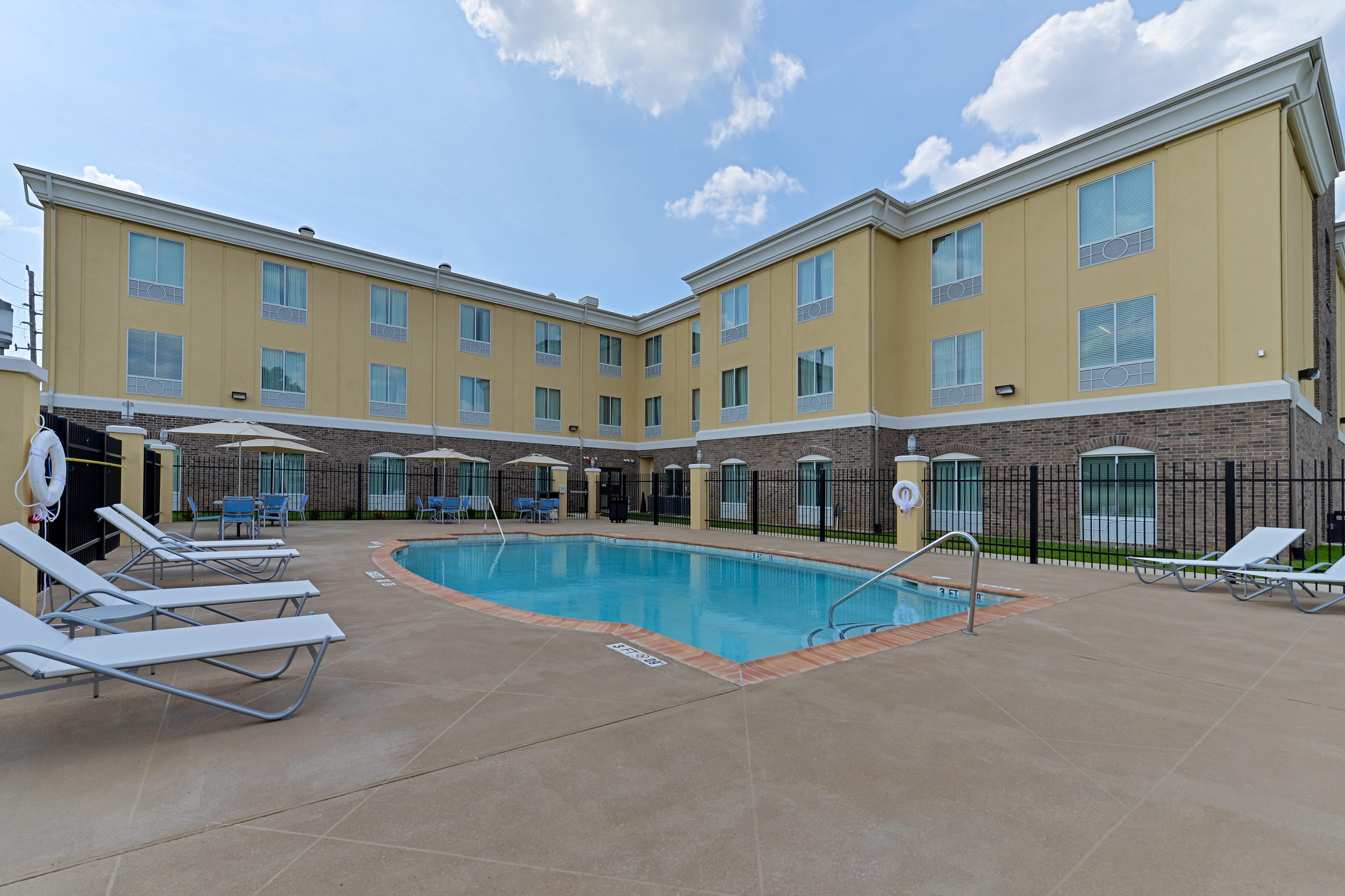 Holiday Inn Express Tomball By Ihg Exterior foto