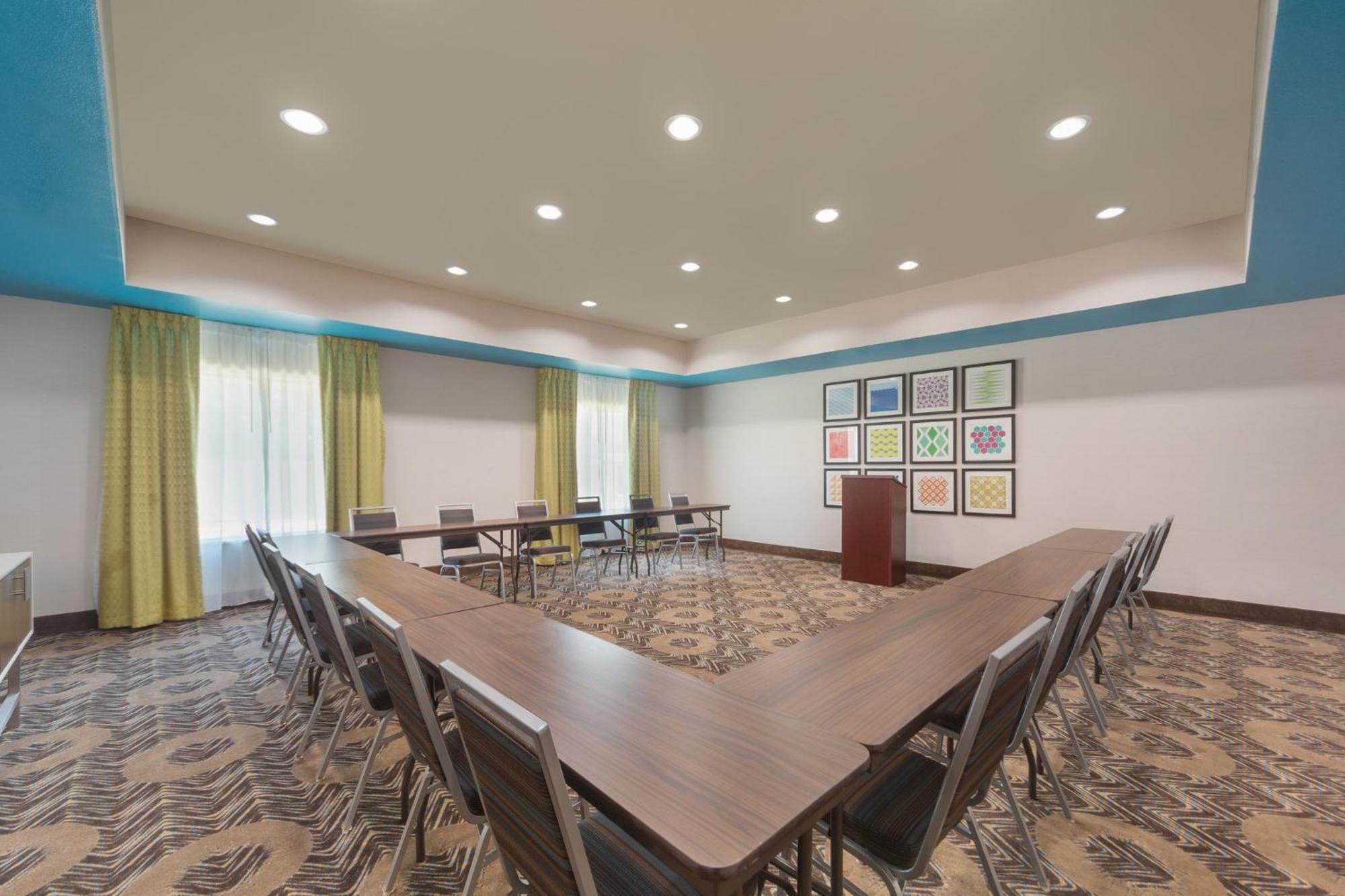 Holiday Inn Express Tomball By Ihg Exterior foto